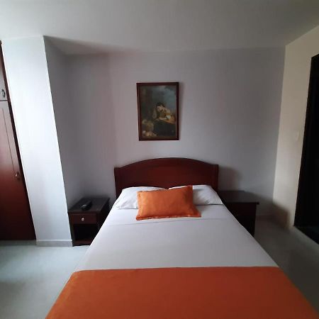 Hotel Center Ibague Bagian luar foto