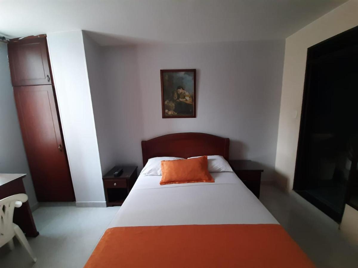 Hotel Center Ibague Bagian luar foto