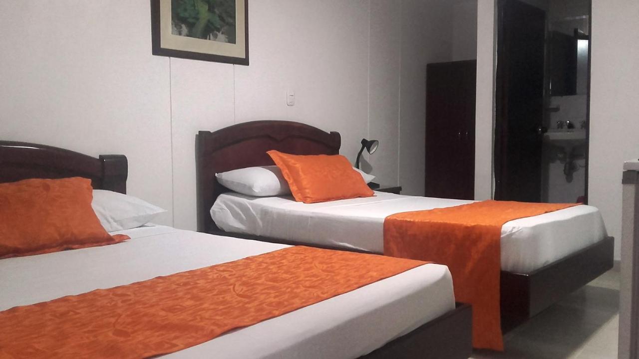 Hotel Center Ibague Bagian luar foto
