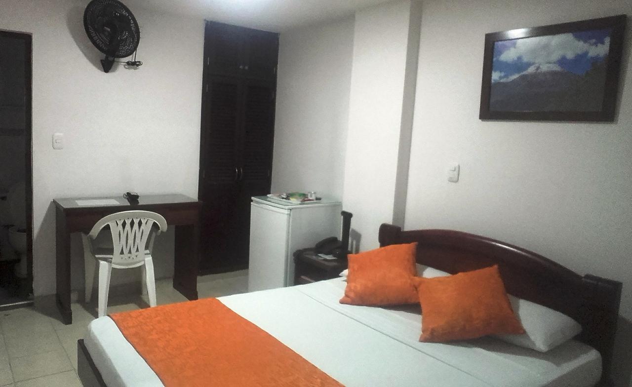 Hotel Center Ibague Bagian luar foto